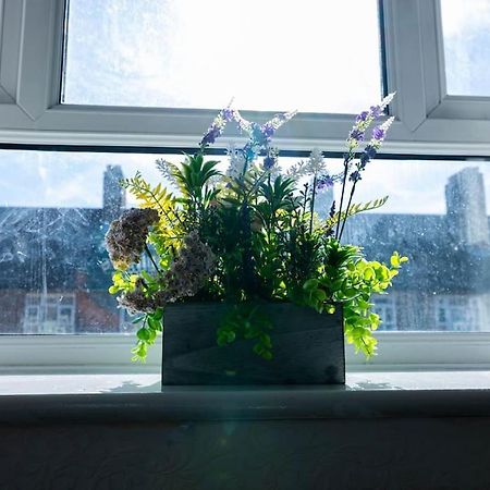 Pristine 3 Beds Hackney E9 Apartment ลอนดอน ภายนอก รูปภาพ