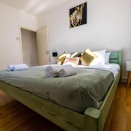 Pristine 3 Beds Hackney E9 Apartment ลอนดอน ภายนอก รูปภาพ