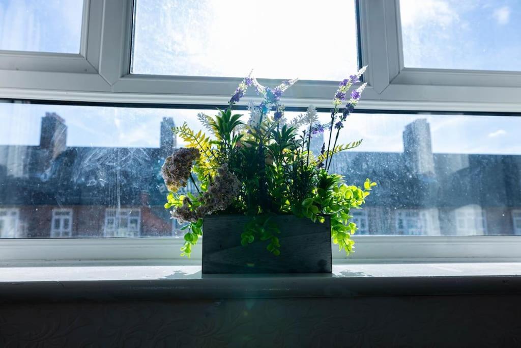 Pristine 3 Beds Hackney E9 Apartment ลอนดอน ภายนอก รูปภาพ