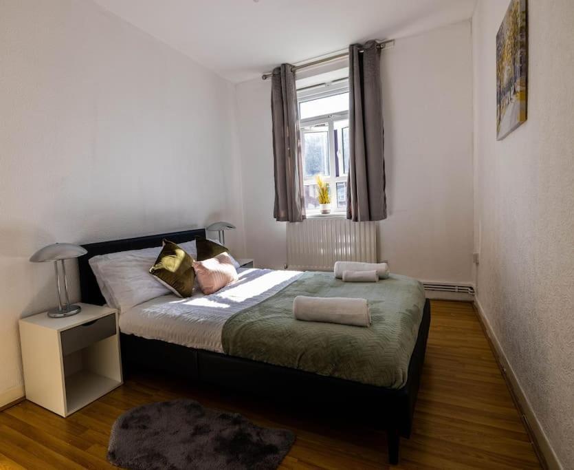 Pristine 3 Beds Hackney E9 Apartment ลอนดอน ภายนอก รูปภาพ