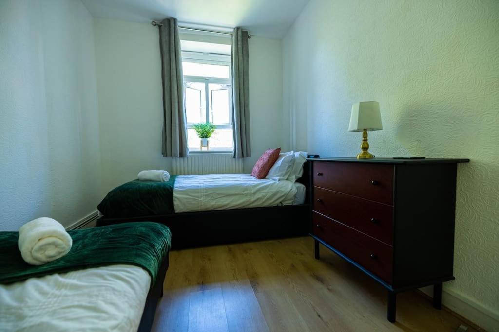 Pristine 3 Beds Hackney E9 Apartment ลอนดอน ภายนอก รูปภาพ