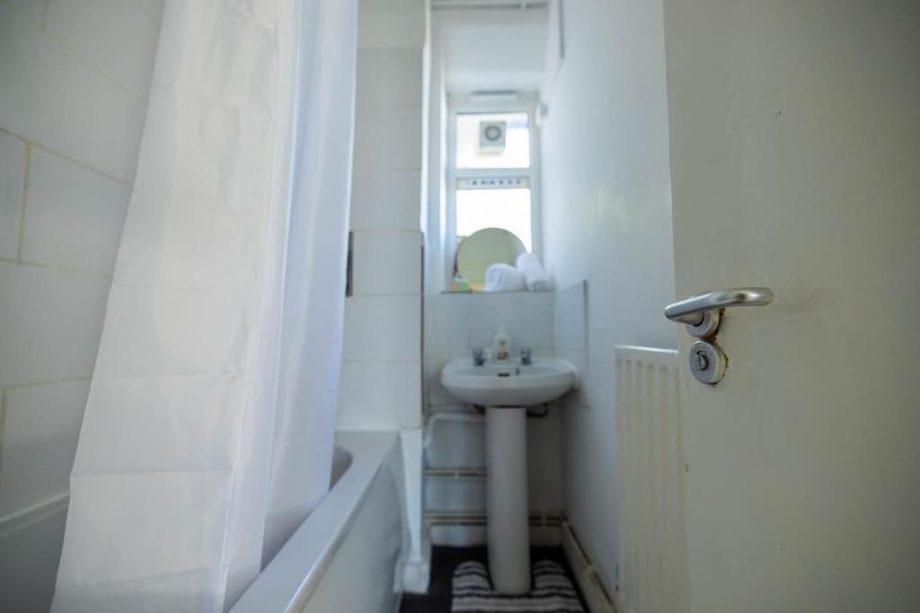 Pristine 3 Beds Hackney E9 Apartment ลอนดอน ภายนอก รูปภาพ
