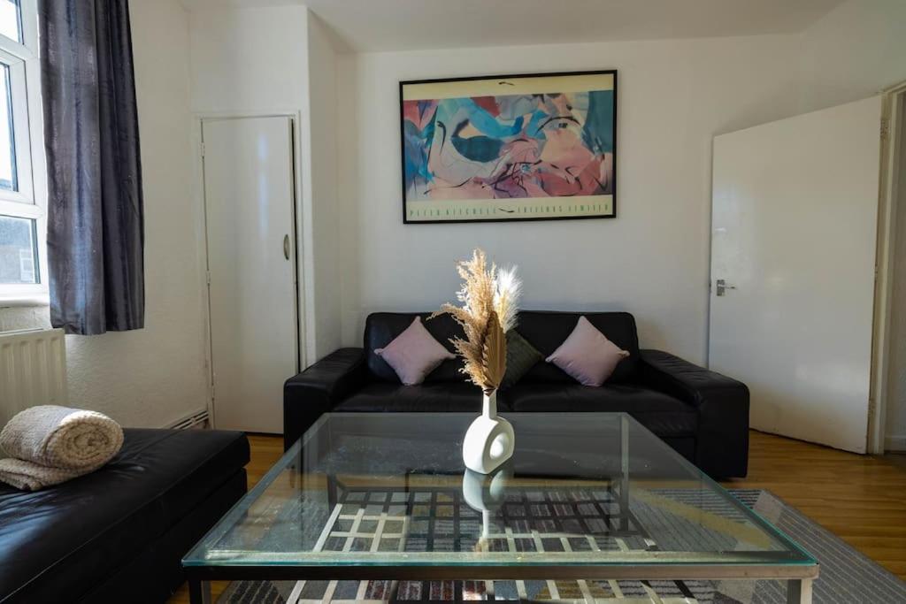 Pristine 3 Beds Hackney E9 Apartment ลอนดอน ภายนอก รูปภาพ